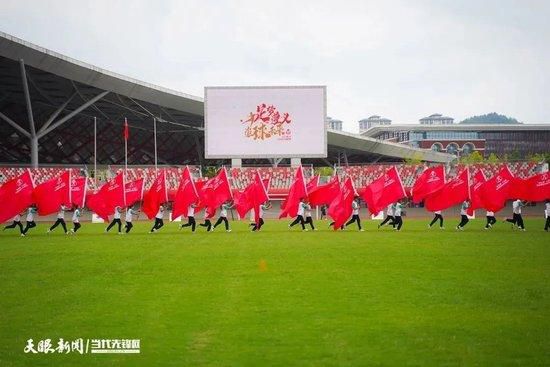 利物浦在欧联杯小组赛最后一轮客场1-2不敌比利时的圣吉罗斯联合，但仍以小组第一出线。